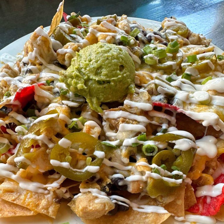 STARTERS - Yummy Sloppy Chicken Nachos2